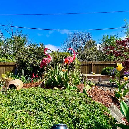 Villa Colorful 50'S Ranch In The Heart Of Eugene Exterior foto