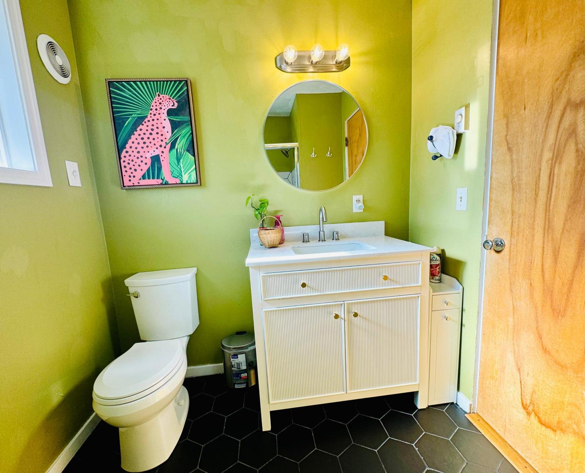 Villa Colorful 50'S Ranch In The Heart Of Eugene Exterior foto